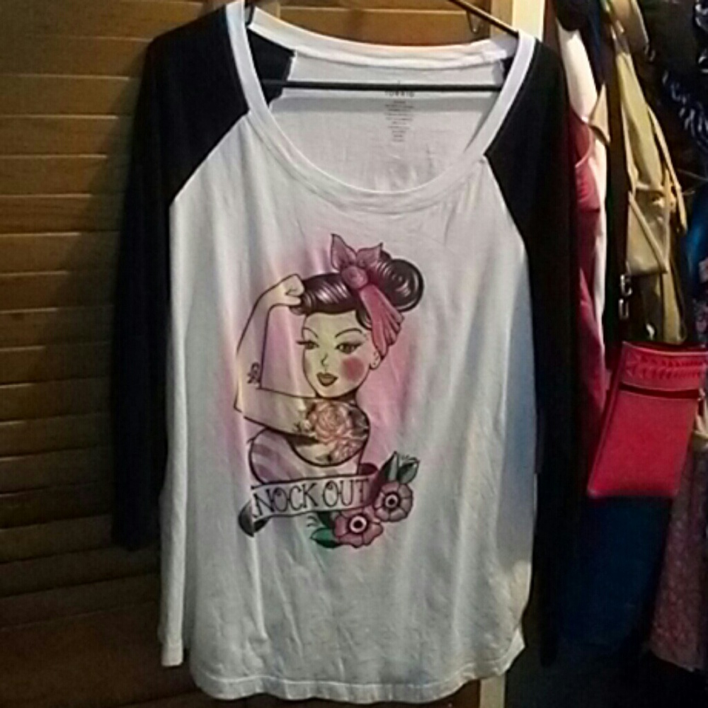 Torrid baseball T sz 1